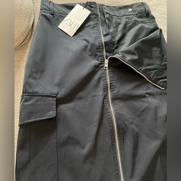 ZARA Nylon Black Cargo Midi Skirt with Zipper Detail- Sue S- NEW - Picture 5 of 12